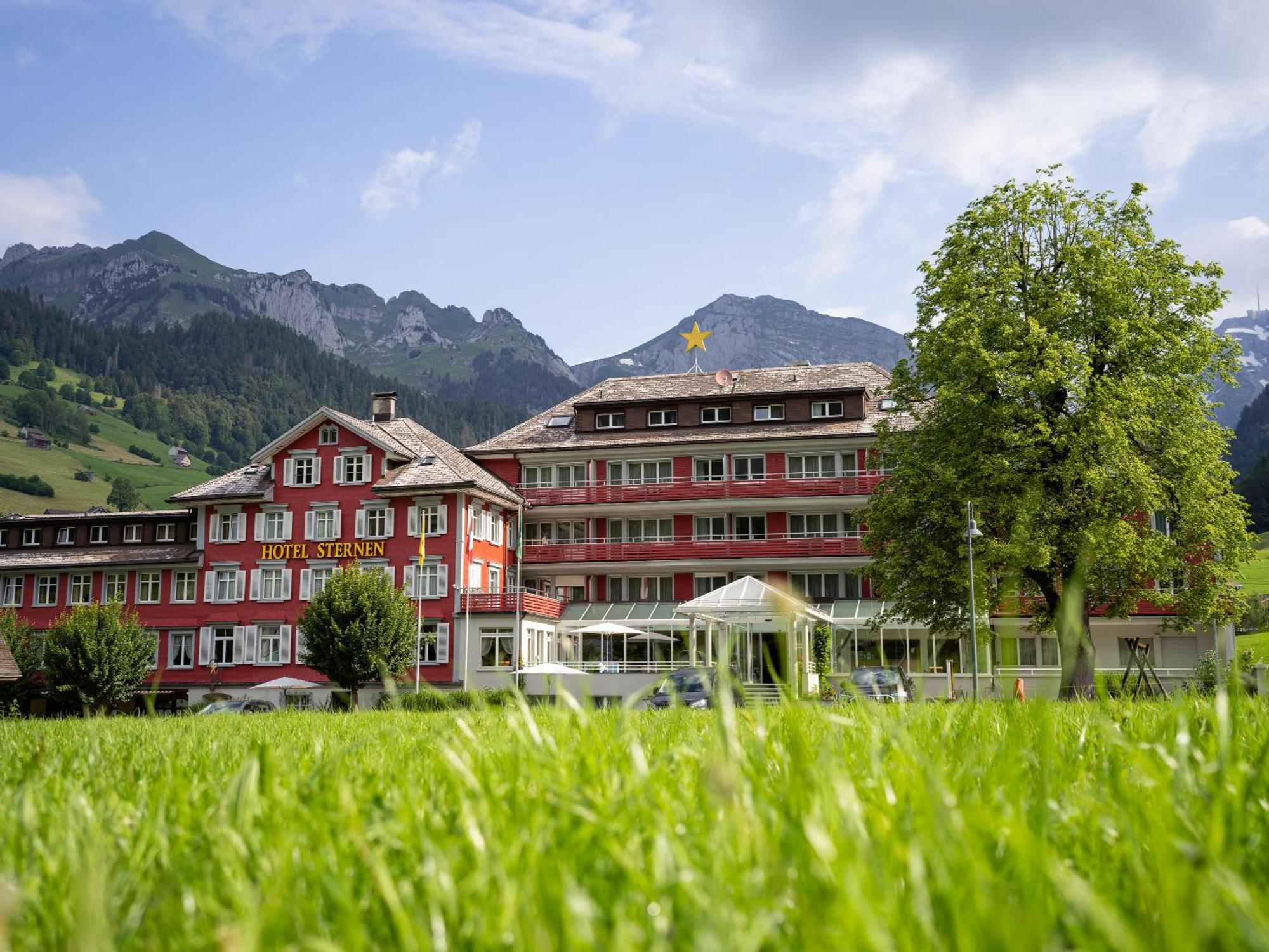 Hotel Sternen Unterwasser Exterior photo